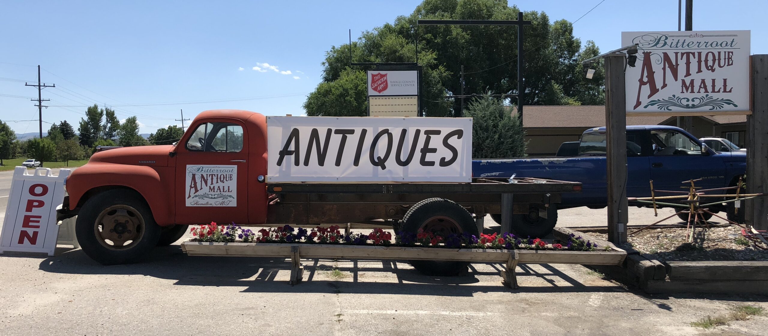 Bitterroot Antique Mall Hotspot - Bitterroot 50 Mile Garage Sale